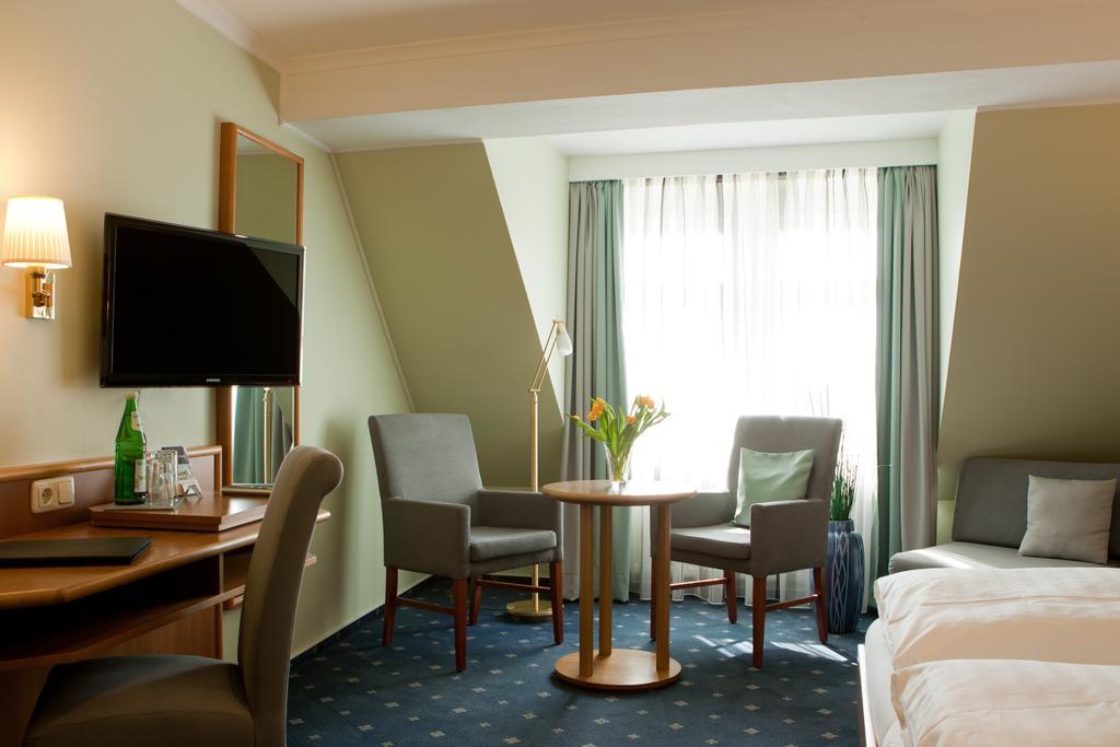 Landhotel Zur Bretzel Babenhausen  Room photo