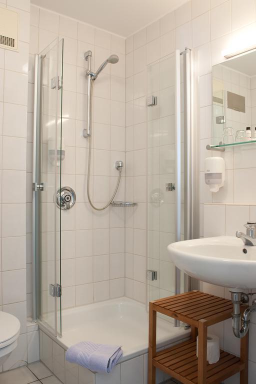 Landhotel Zur Bretzel Babenhausen  Room photo